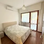 Blue Garden Apartment *